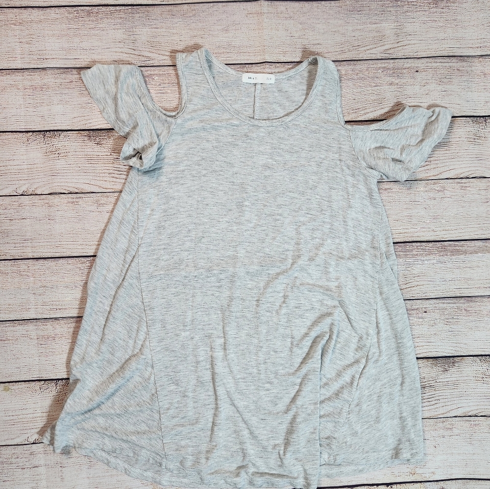 Girls‎ cold shoulder dress